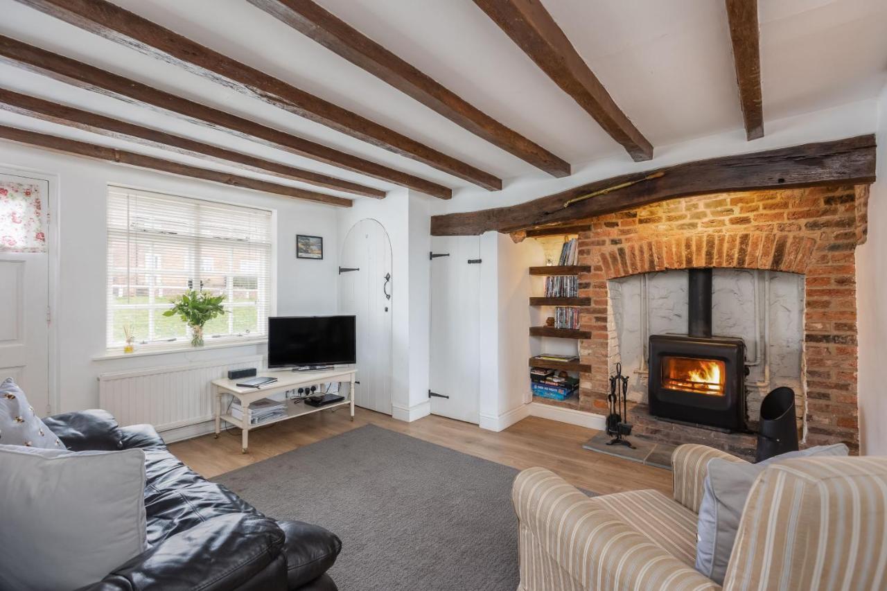 Quaint Cottage In The Heart Of North Yorkshire Village - Pet Friendly Free Stillington Exterior photo