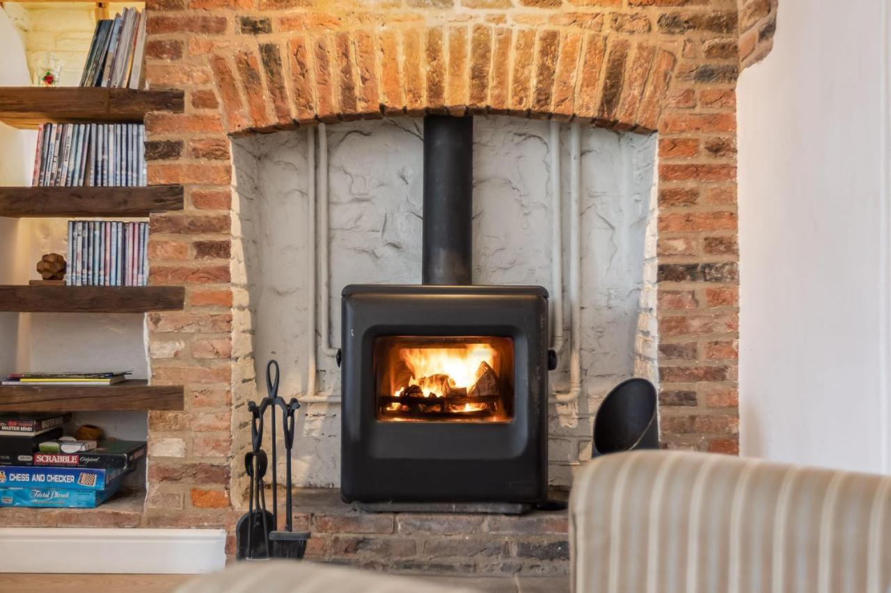 Quaint Cottage In The Heart Of North Yorkshire Village - Pet Friendly Free Stillington Exterior photo