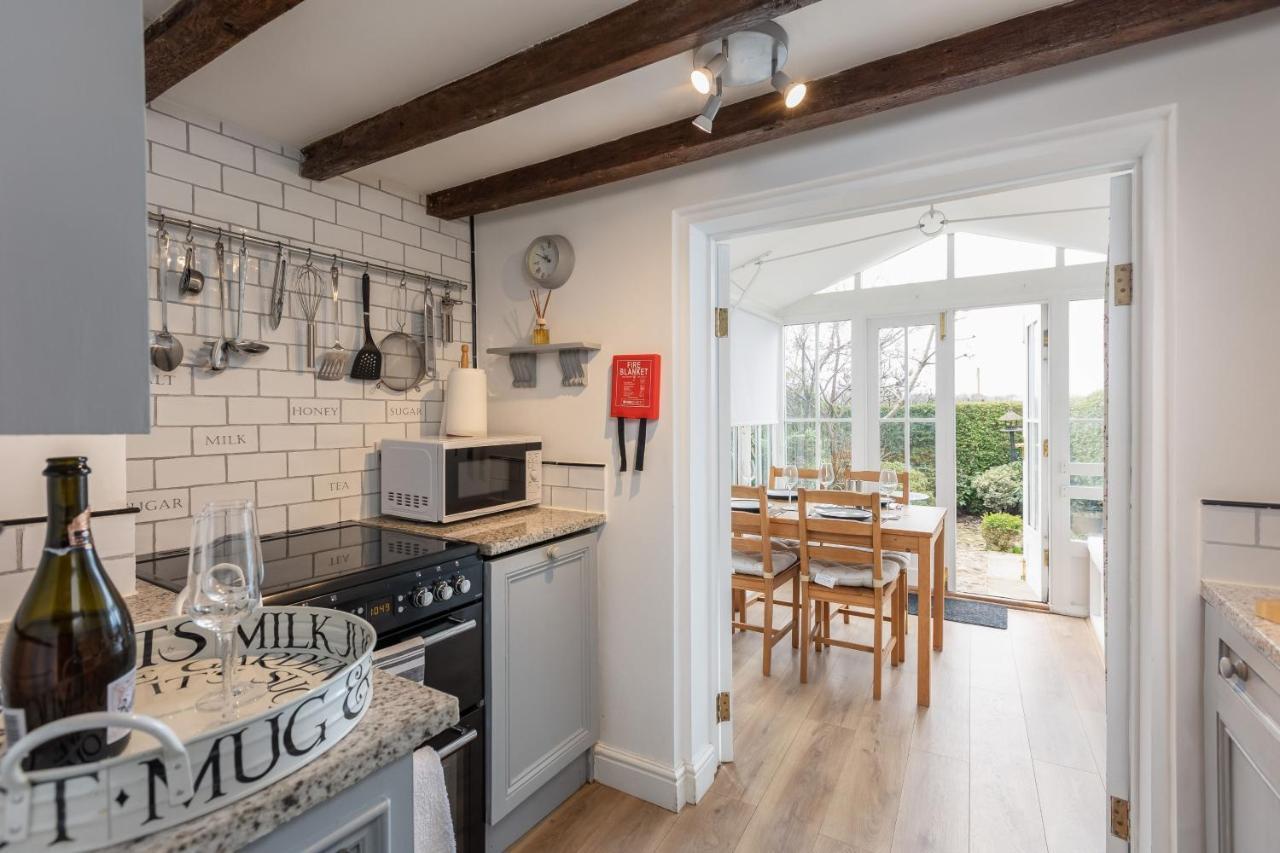 Quaint Cottage In The Heart Of North Yorkshire Village - Pet Friendly Free Stillington Exterior photo